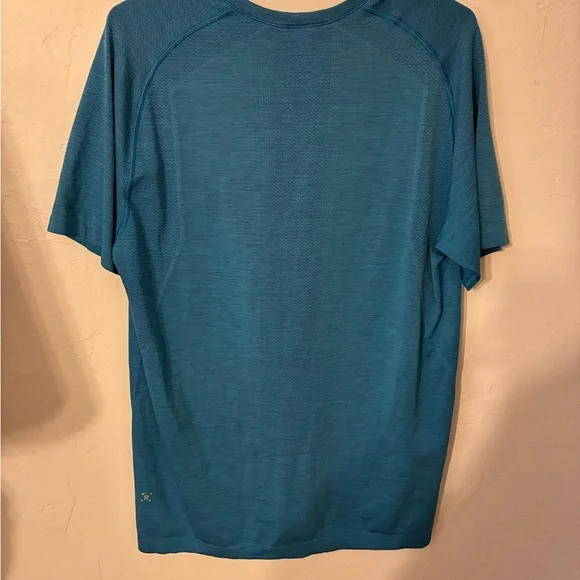 lululemon athletica Teal Short Sleeve Tee - Picture 2 of 3